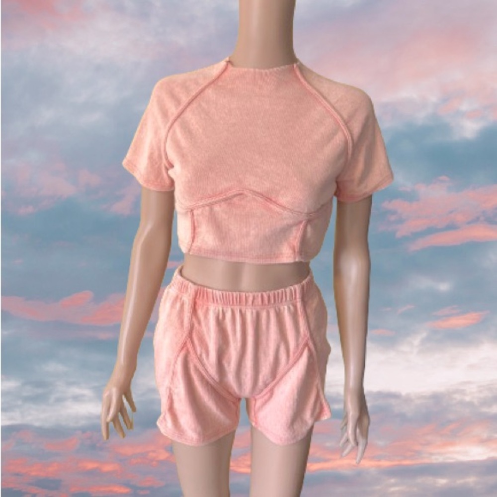 Peachy stretch short set really cute and nice for the summer size xl only $10